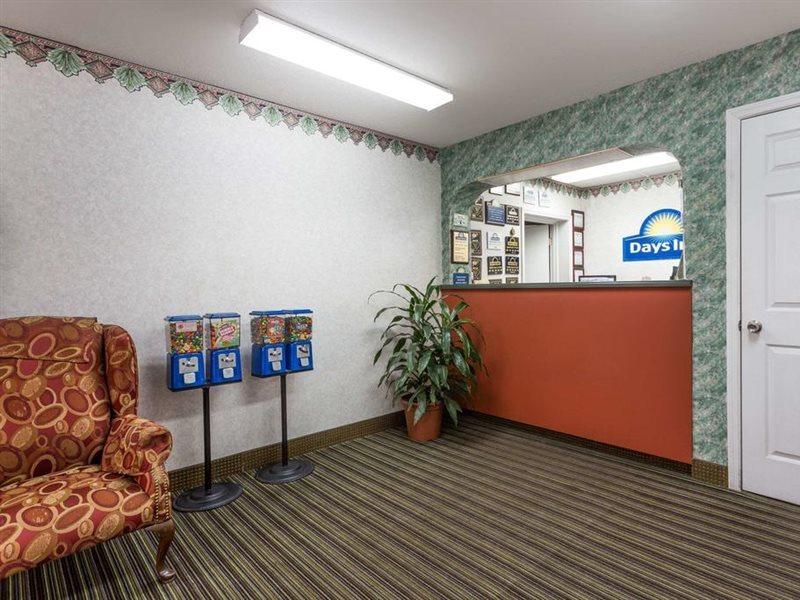 Days Inn By Wyndham Диксон Экстерьер фото
