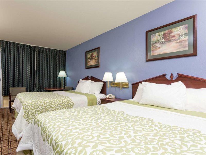 Days Inn By Wyndham Диксон Экстерьер фото